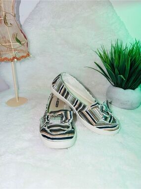 Time Tru Striped Slip-On Green Yellow Brown Canvas Shoes with Bow Accent 🌎